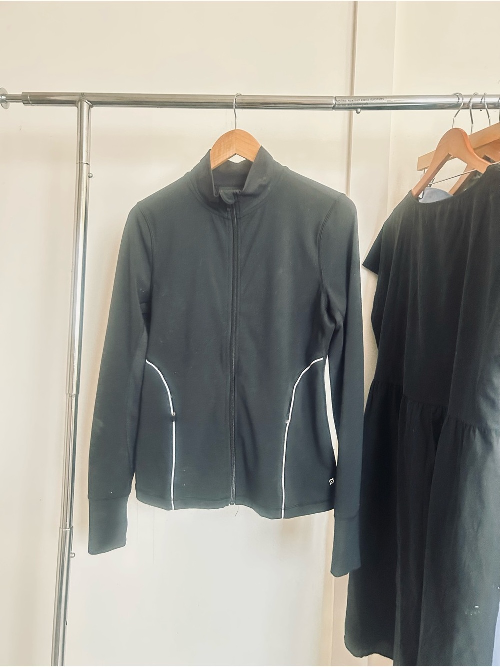 Peloton Black Women’s Zip-Up Jacket with Contrast Piping